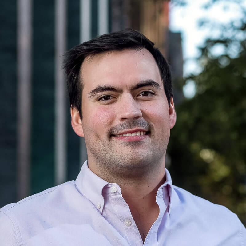 Headshot: Zach Barnett