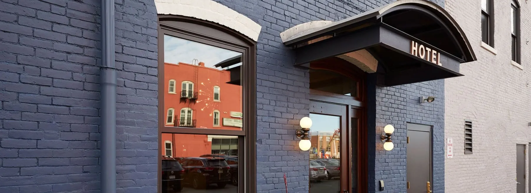 backdoor hotel on north