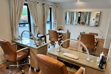 Elle Day Spa – Lanesborough - Nails area