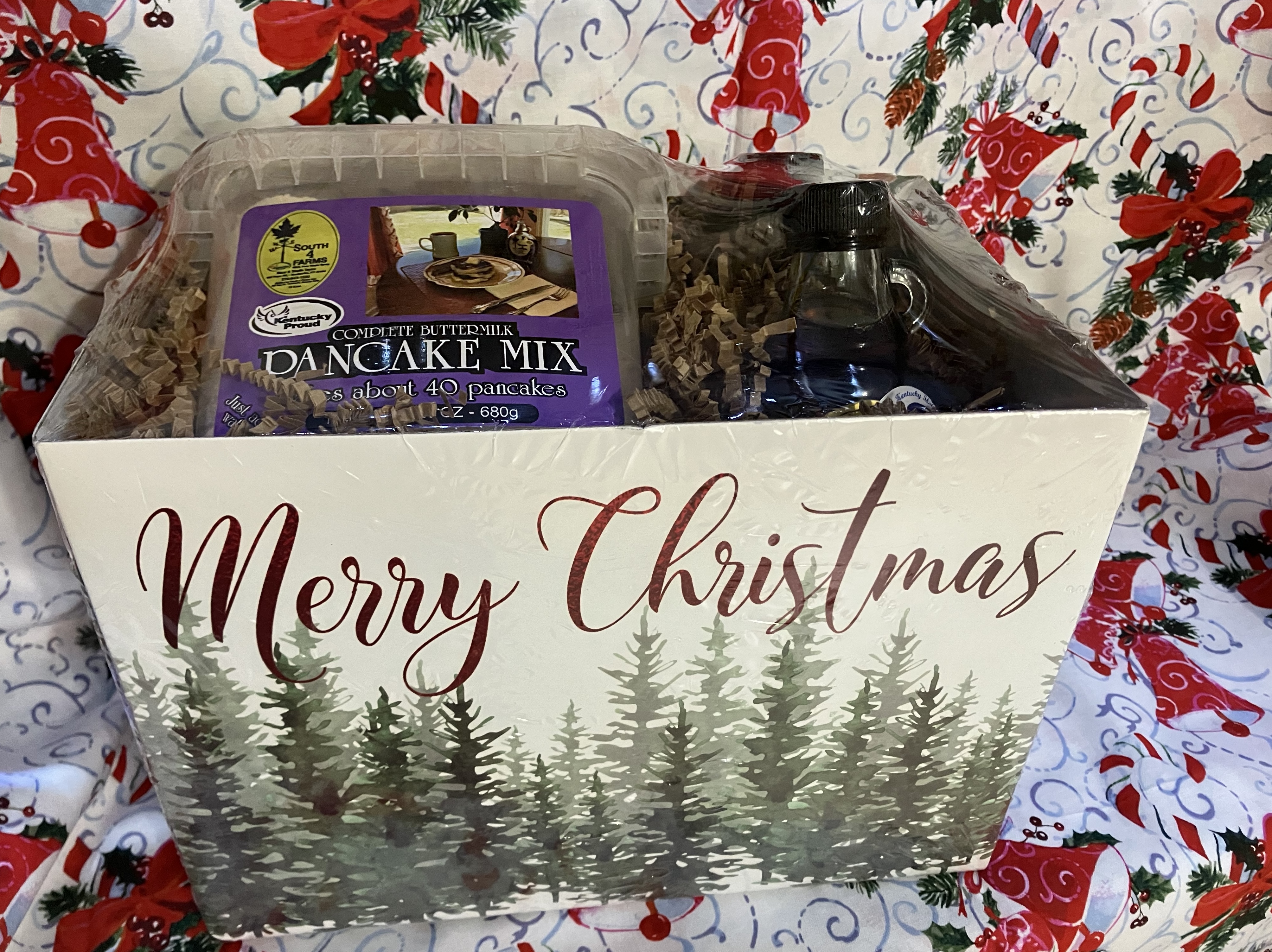 Breakfast Gift Box (box design may vary).