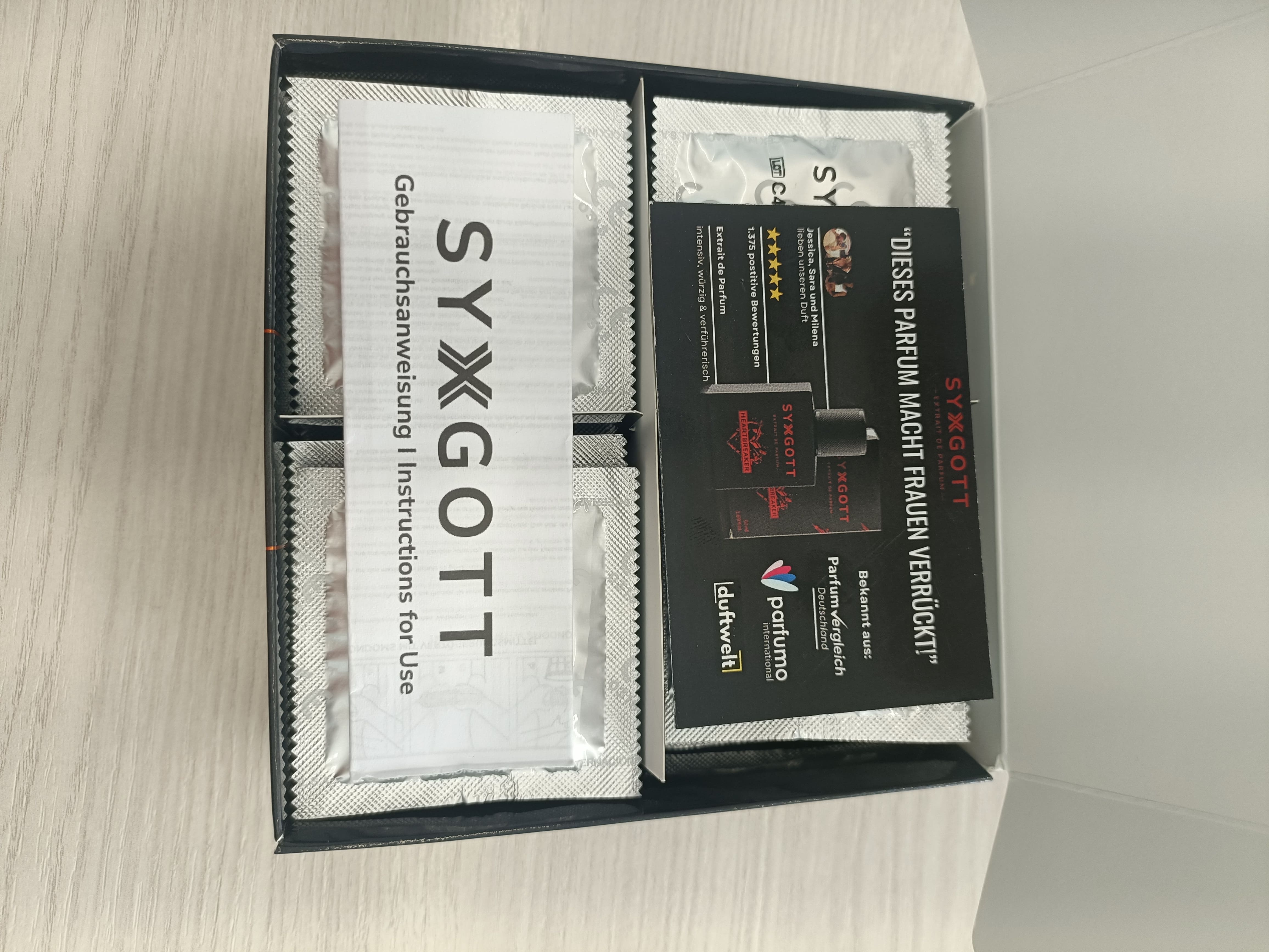 Verpackung von syxgott von innen mit Produktfächern
