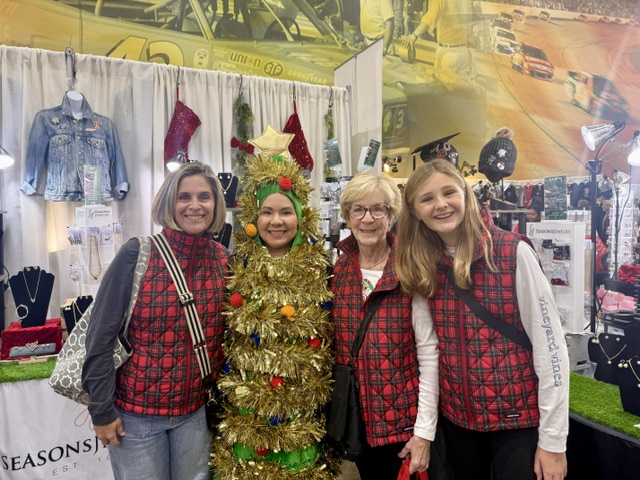 Christmas Retail show with three generations of Seasons Jewelry shoppers