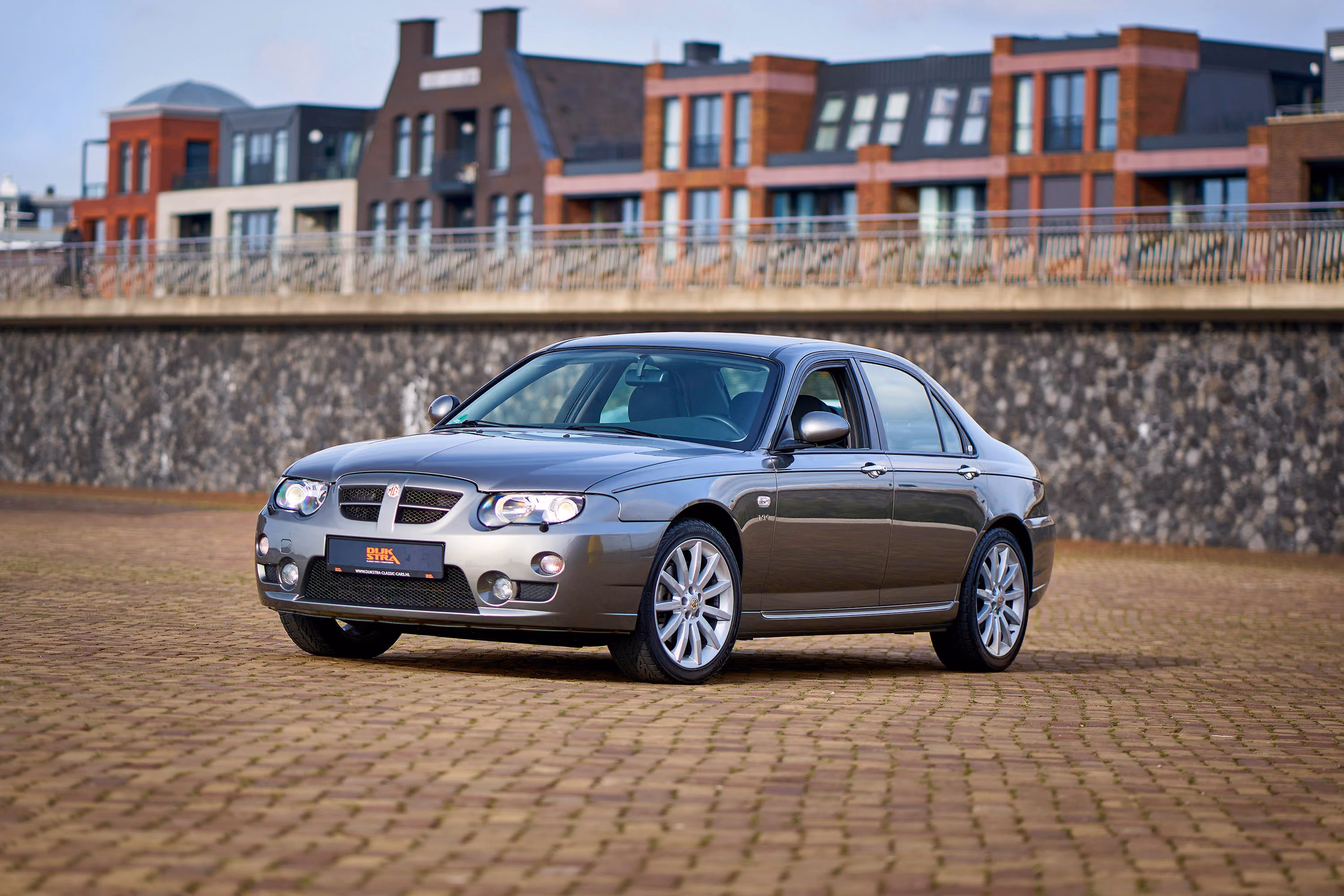 MG ZT 190