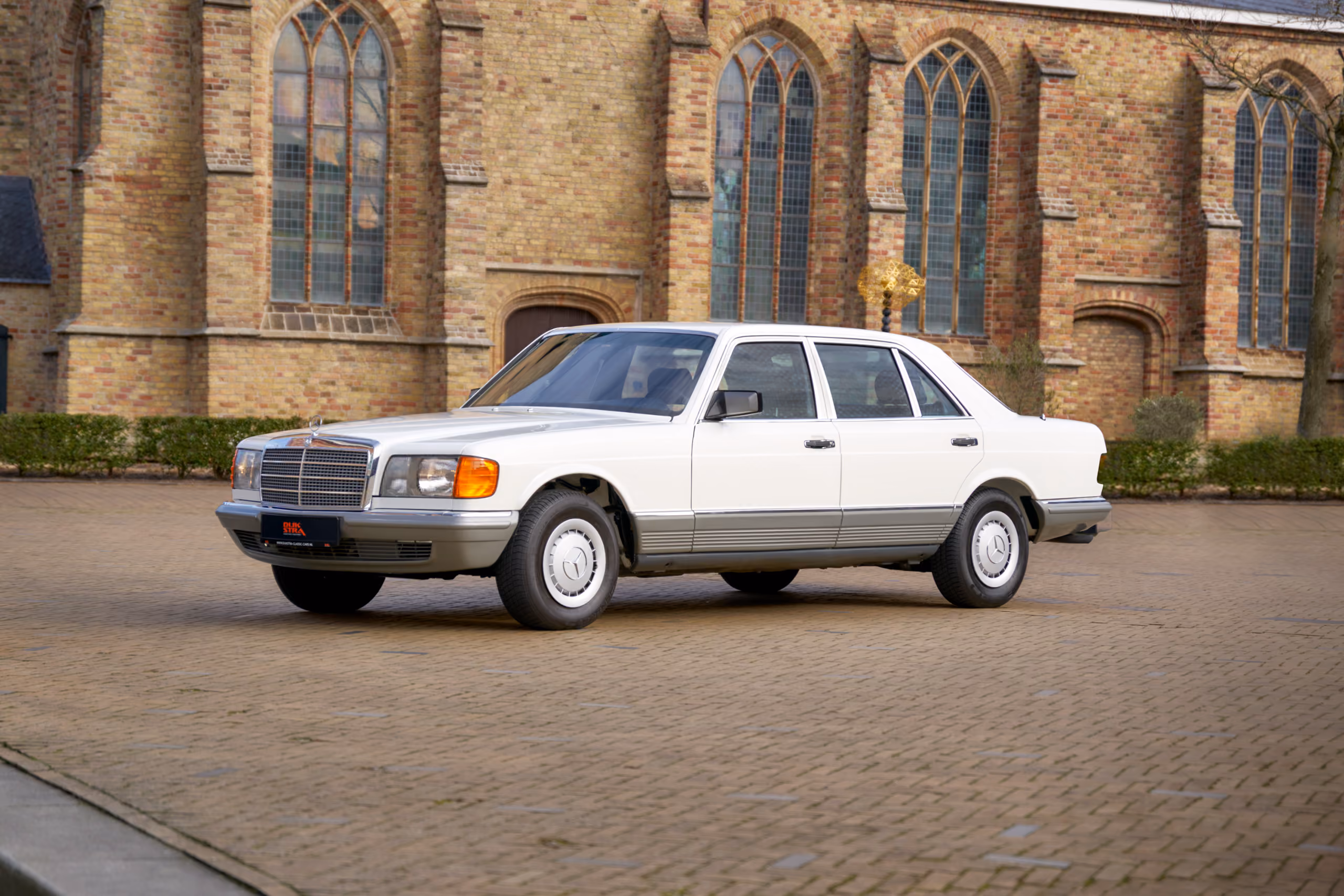 Mercedes Benz 380 SEL