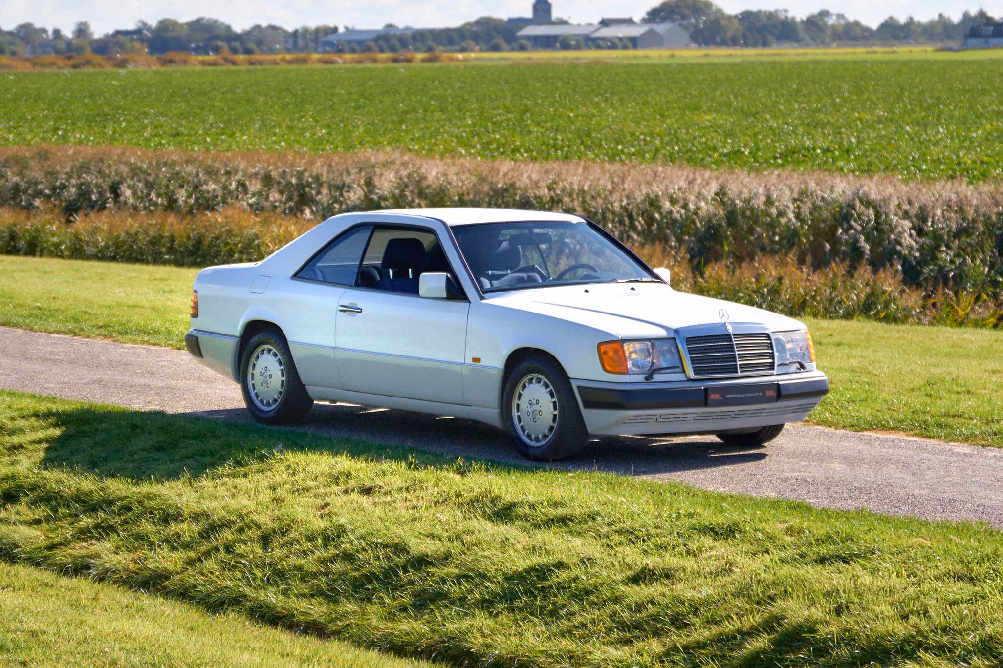 Mercedes 300 CE-24