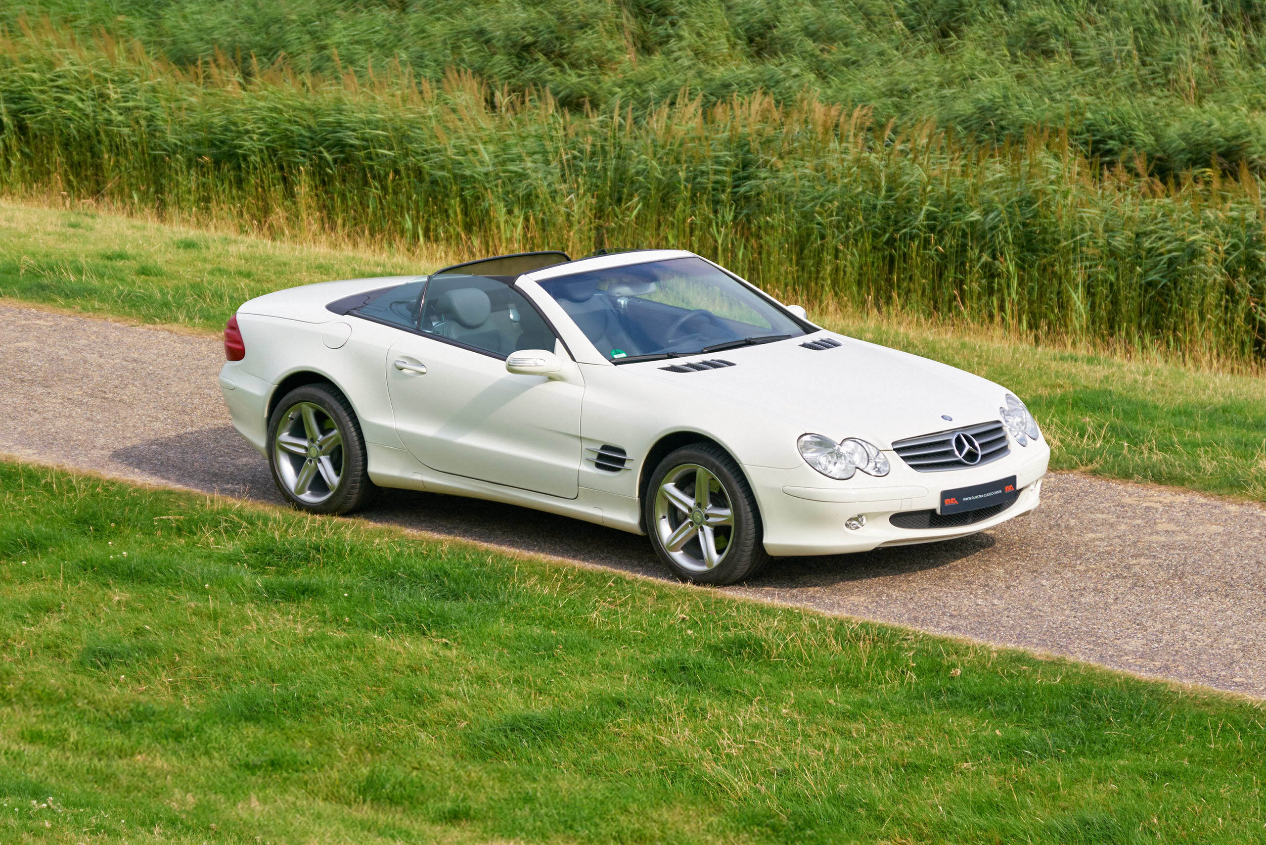 Mercedes-Benz SL500 5.0 V8 2004