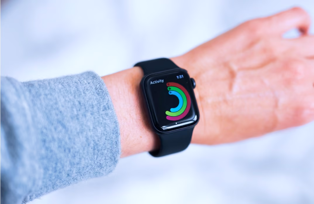 Smartwatch tracking heart rate and fitness insights