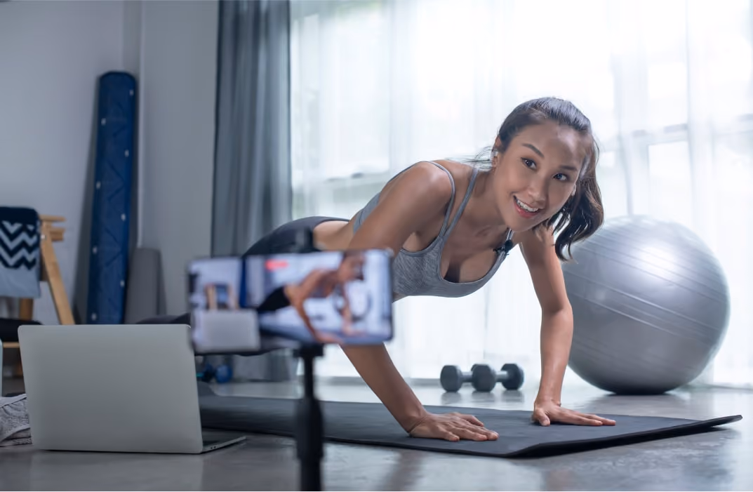 a coach training live in a digital form