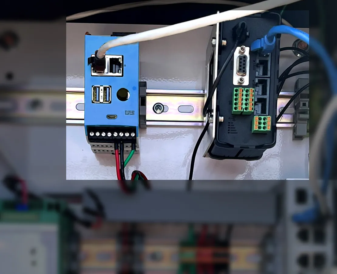 AmpEdge hardware device