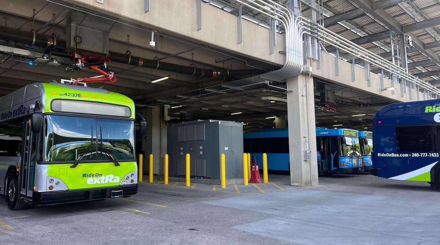 Electric Bus EMOT with pantograph Ampcontrol