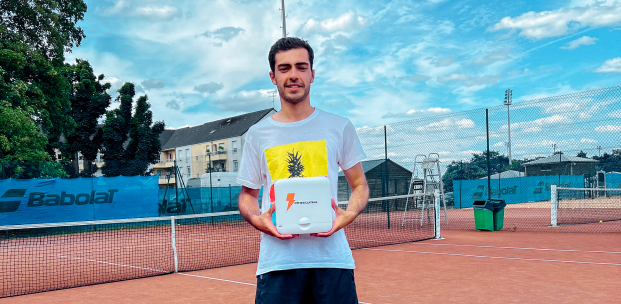 Arrêt cardiaque dans un club de tennis : intervention rapide du professeur