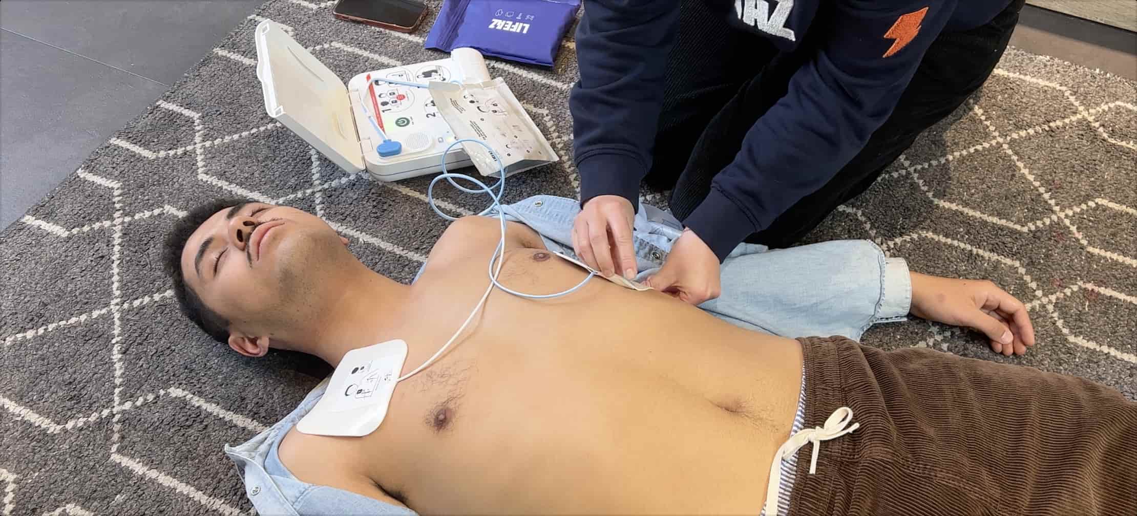 Comment fonctionne un défibrillateur ?