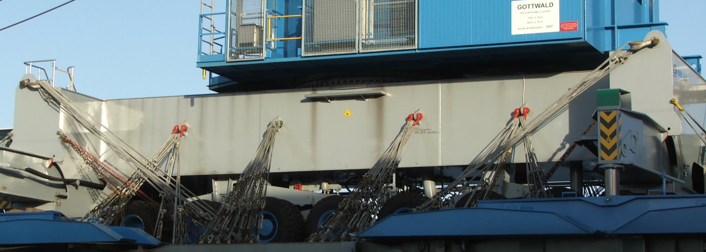 How to secure cargo on breakbulk vessels