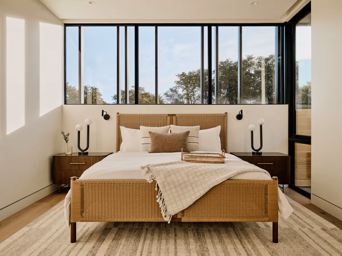 modern desert house bedroom
