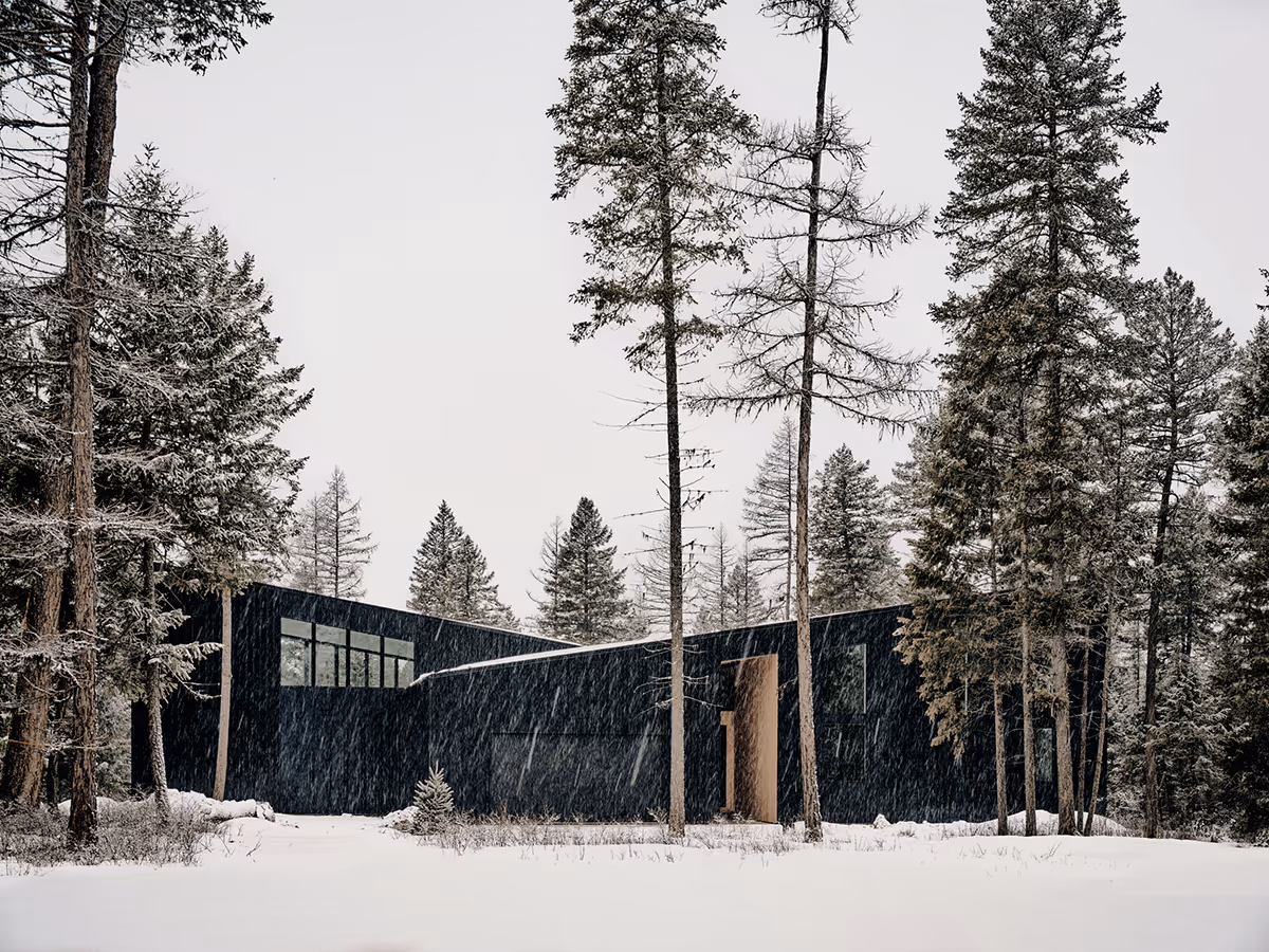 black modern mountain house in Whitefish, Montana