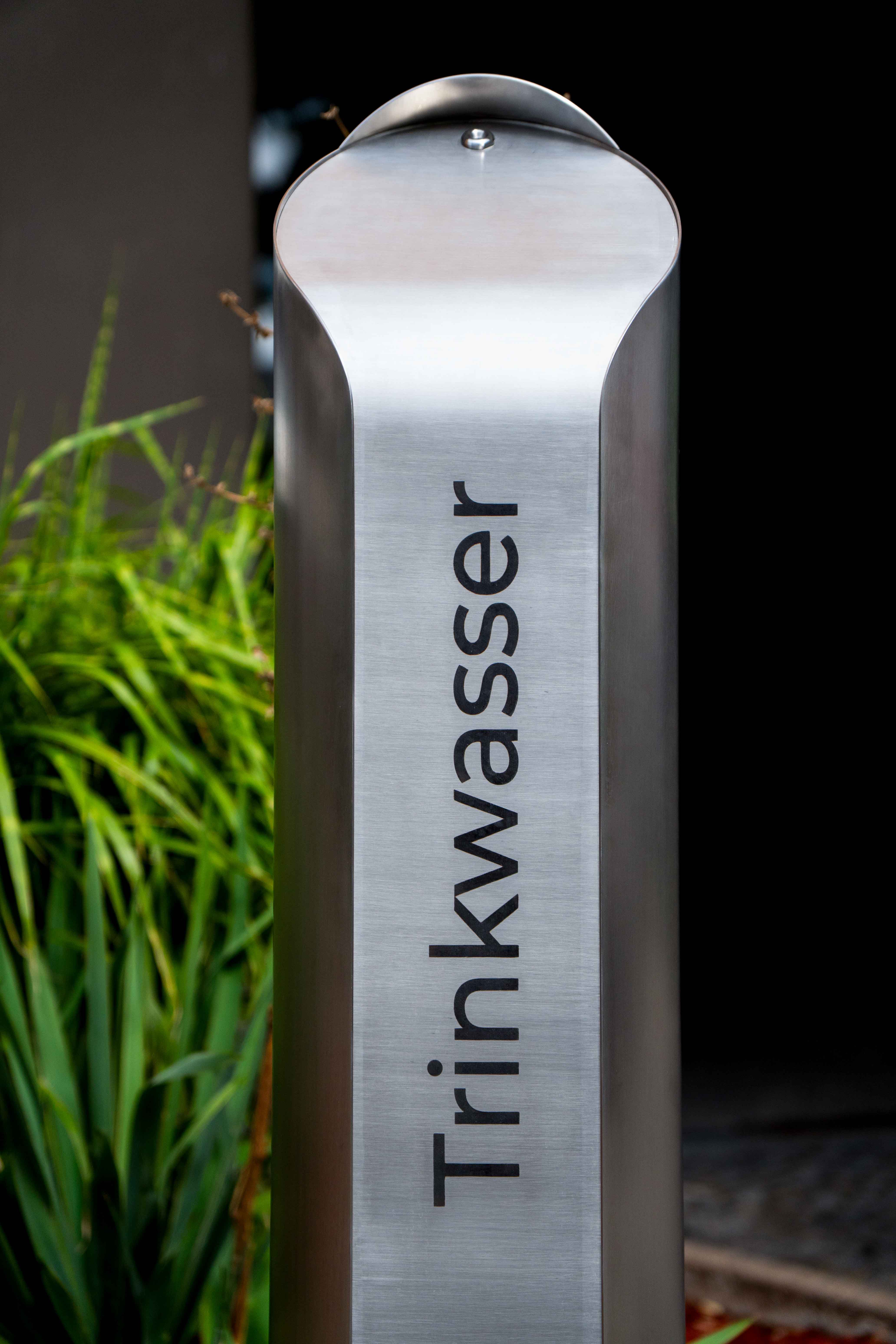 Trinkwasserbrunnen mit hygienischem Ausgabebereich