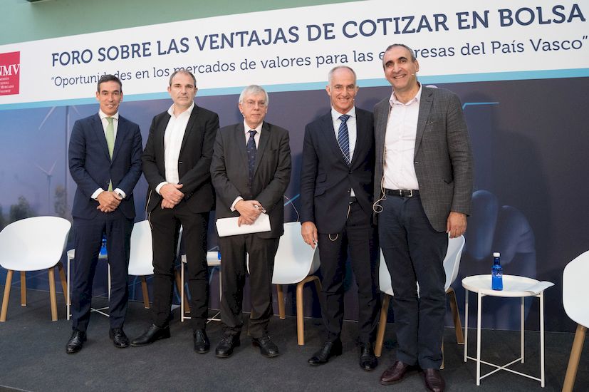 Colaboradores de la Jornada Foro sobre las ventajas de cotizar en Bolsa.