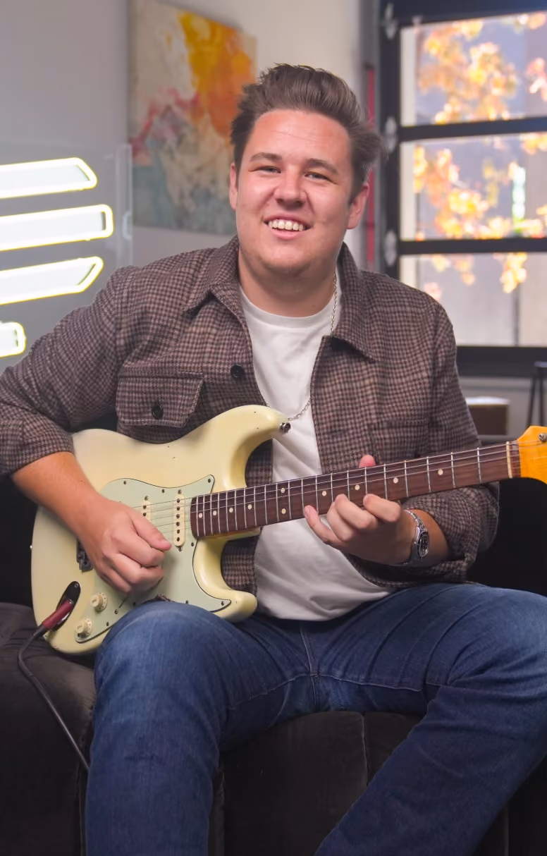 Play Like John Mayer With CAGED in 10 Days