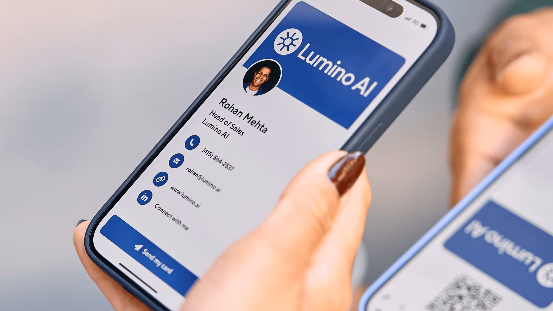 What Should I Include On My Digital Business Card To Stand Out?