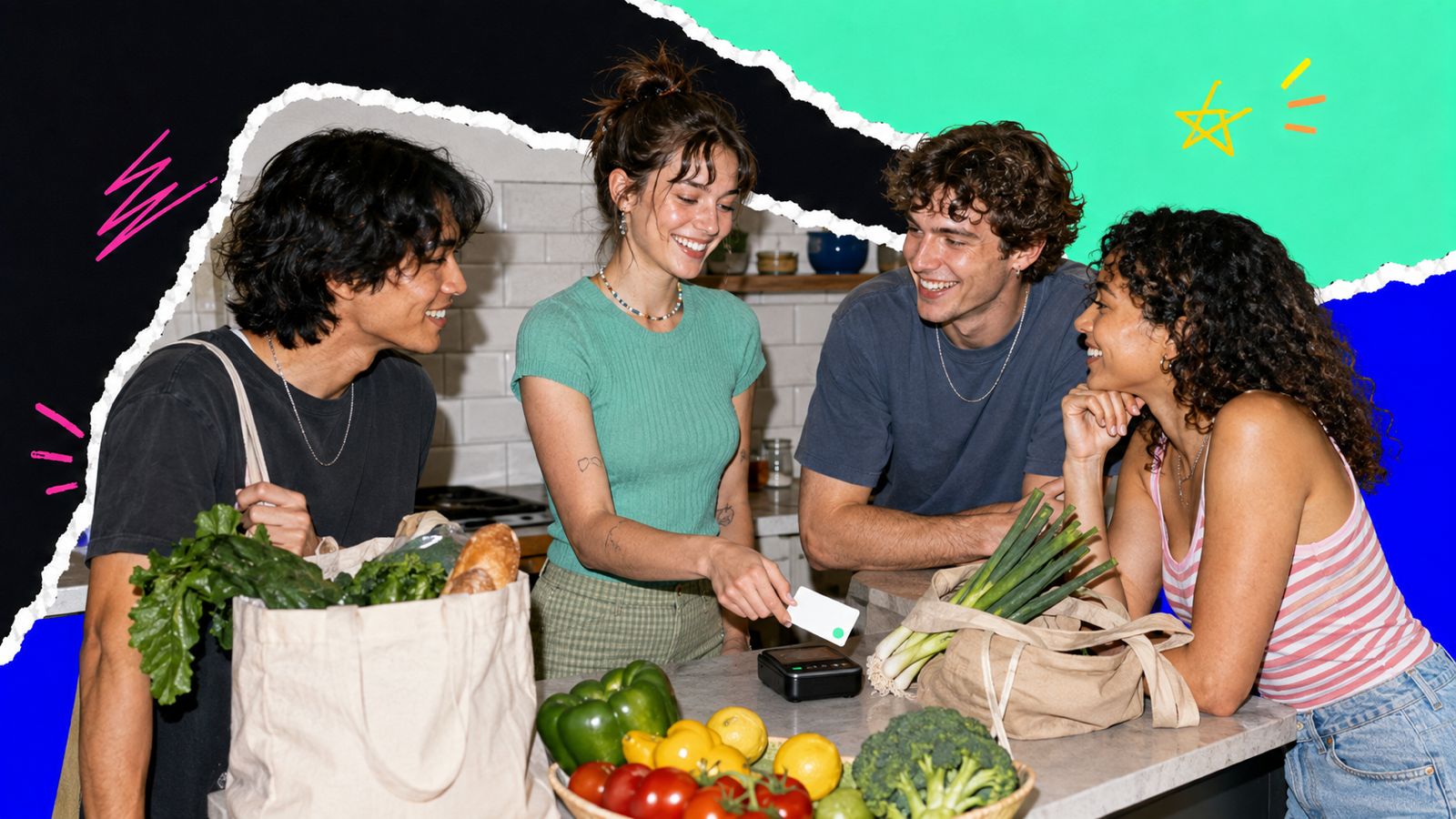 Gruppo di amici coinquilini che paga la spesa al supermercato con carta contactless