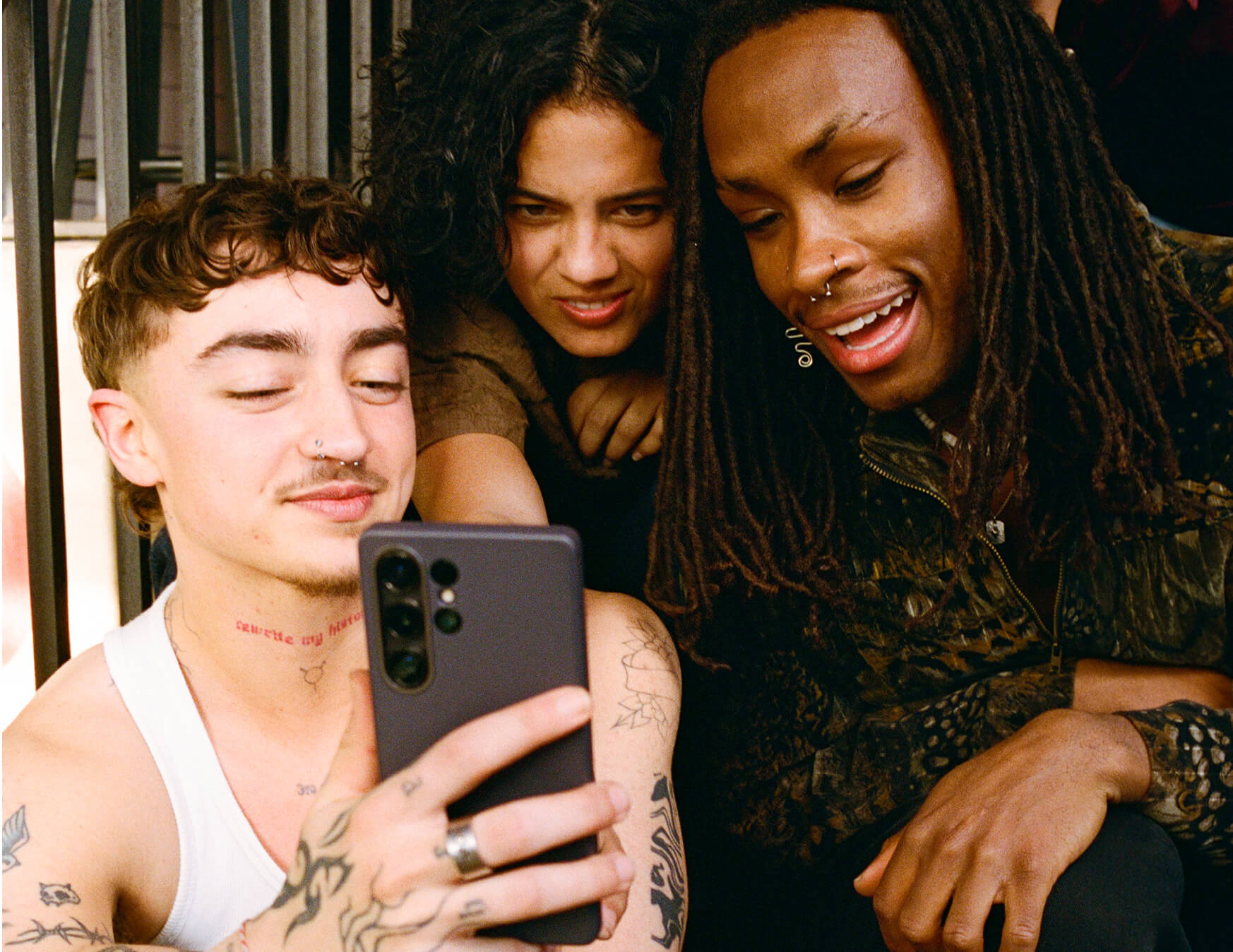 Download the bill splitting app Cino 