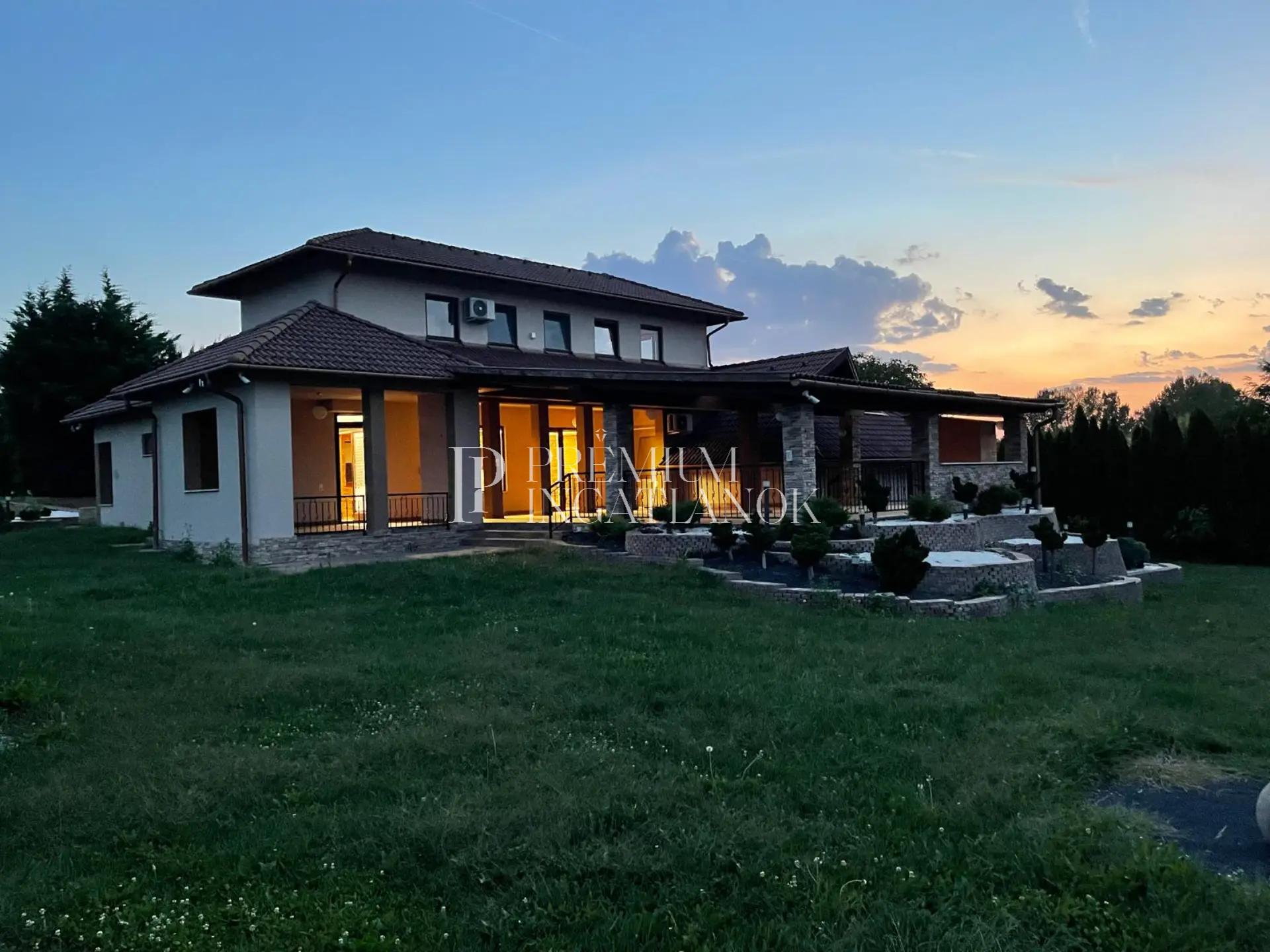 2146 Mogyoród - Eladó birtok három, egymással határos helyrajzi számon