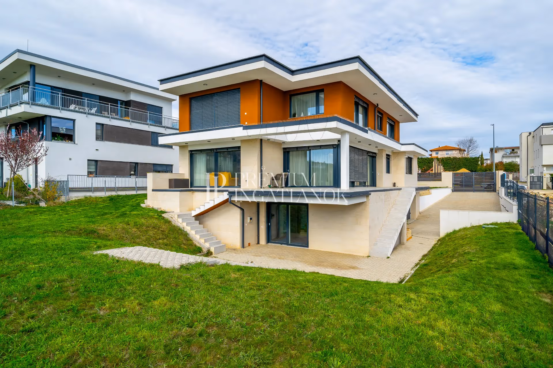 Budapest 11. kerület - Exkluzív, modern családi otthon Spanyolréten