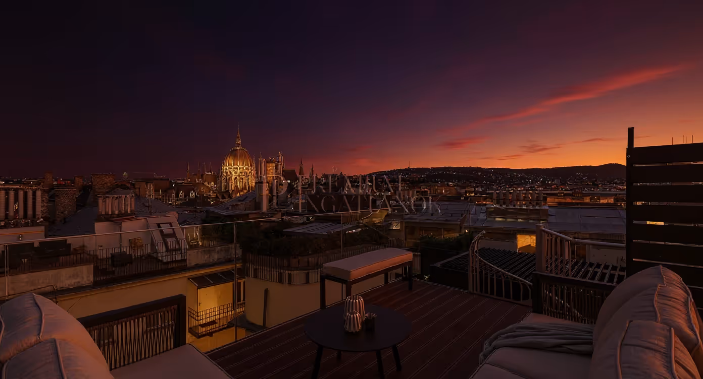 Budapest 5. kerület - Páratlan panorámájú luxuslakás Budapest szívében
