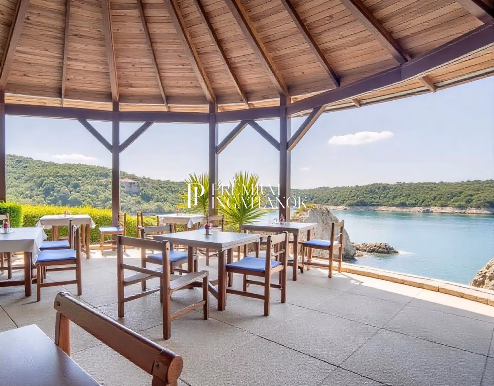 Kastély egy 700 hektáros tó partján