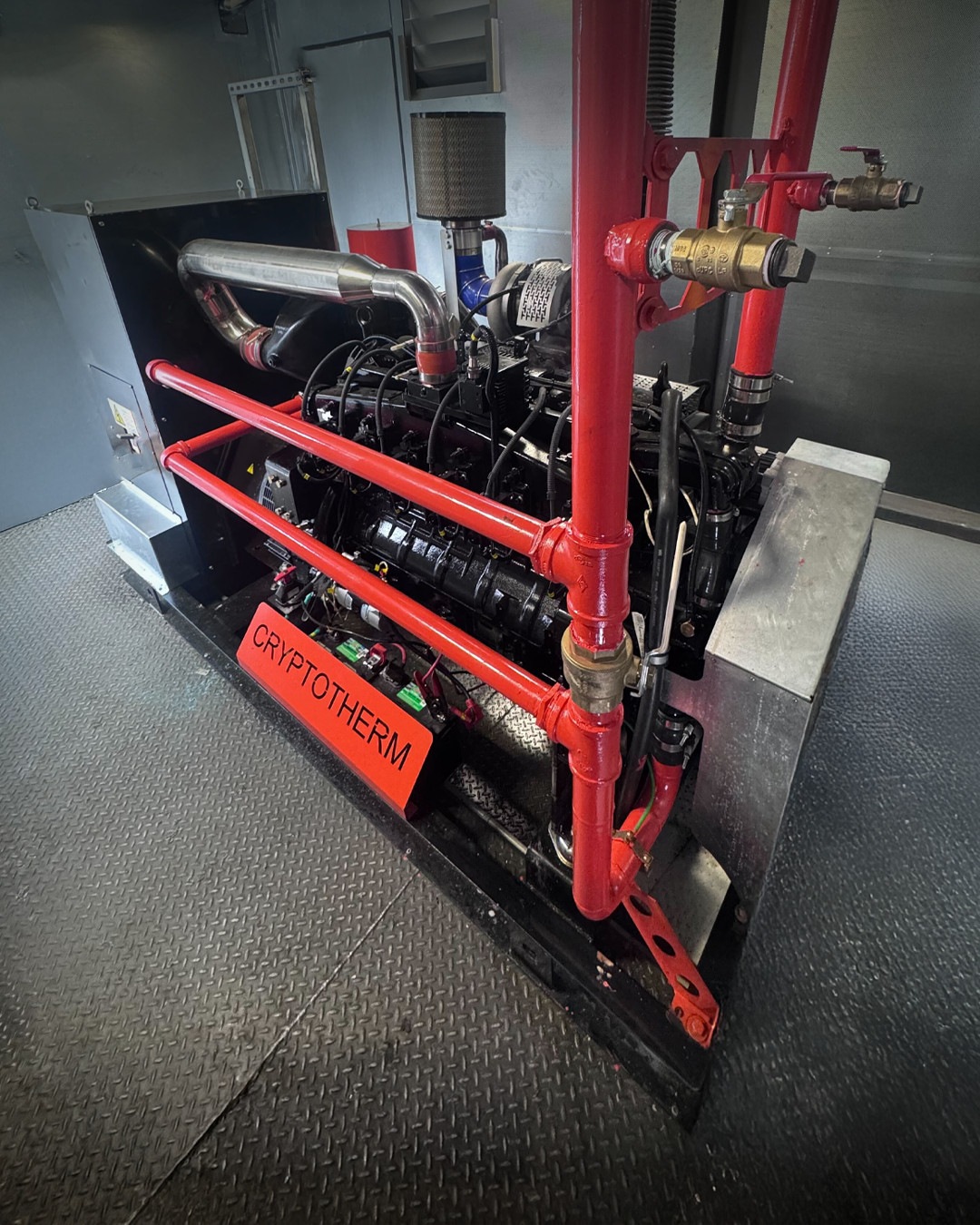 ct 220 kw generator running