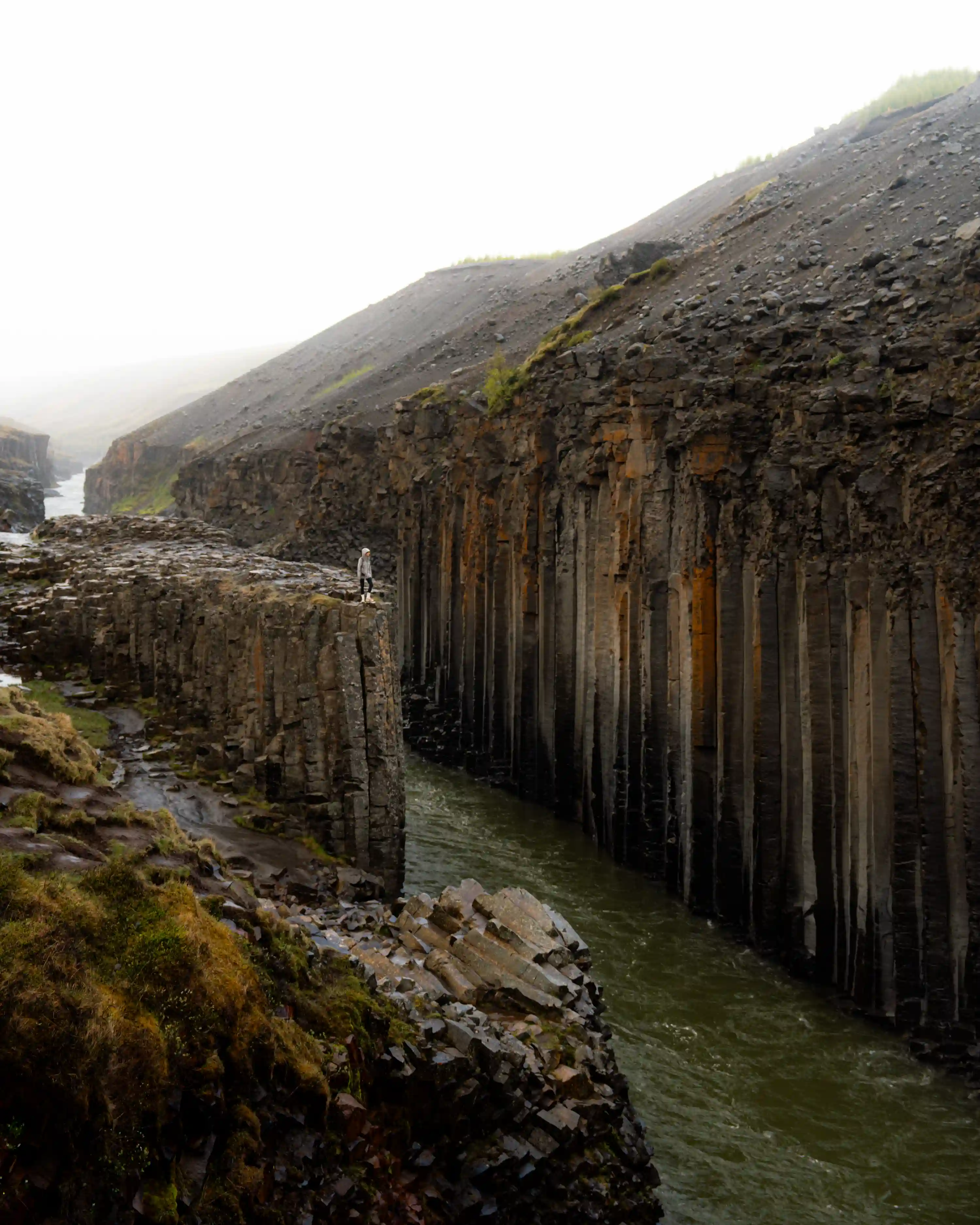 Canyon Stuðlagil sous la pluie