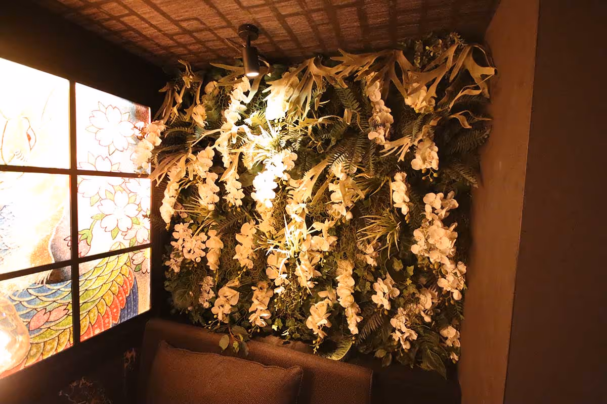 Artificial Mixed Foliage Green Wall  in situ 03