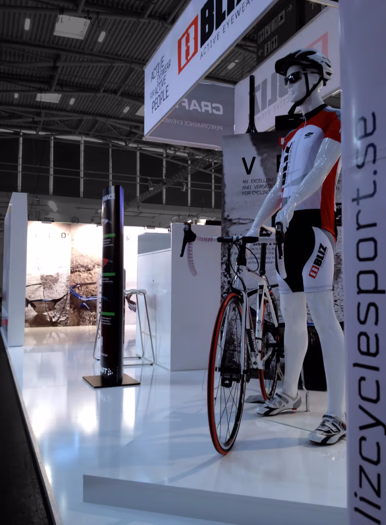 Bliz exhibition stand at ISPO 2022 in Munich, view 2