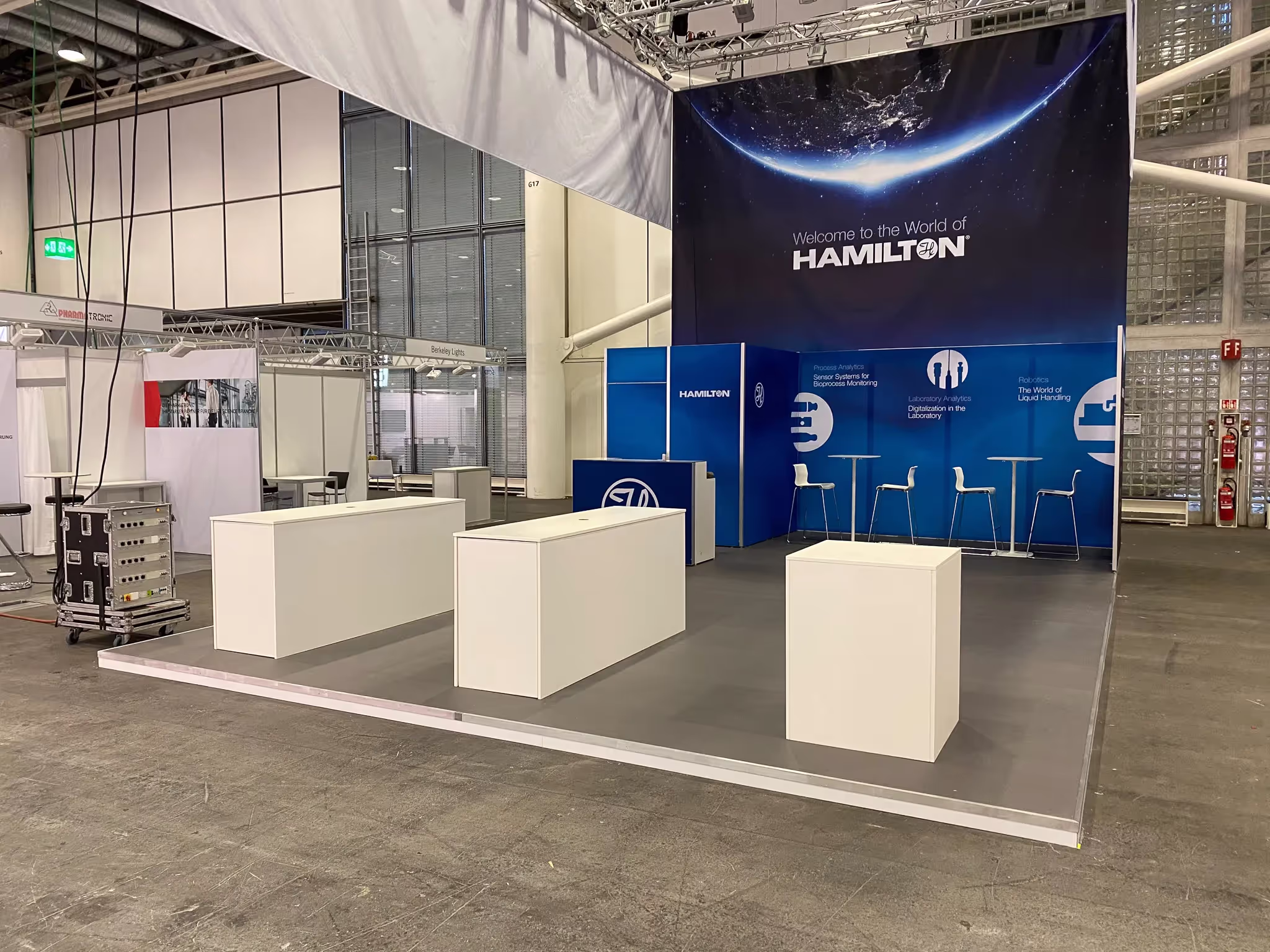 Messestand von Hamilton auf der ILMAC 2021 in Basel, Ansicht 2