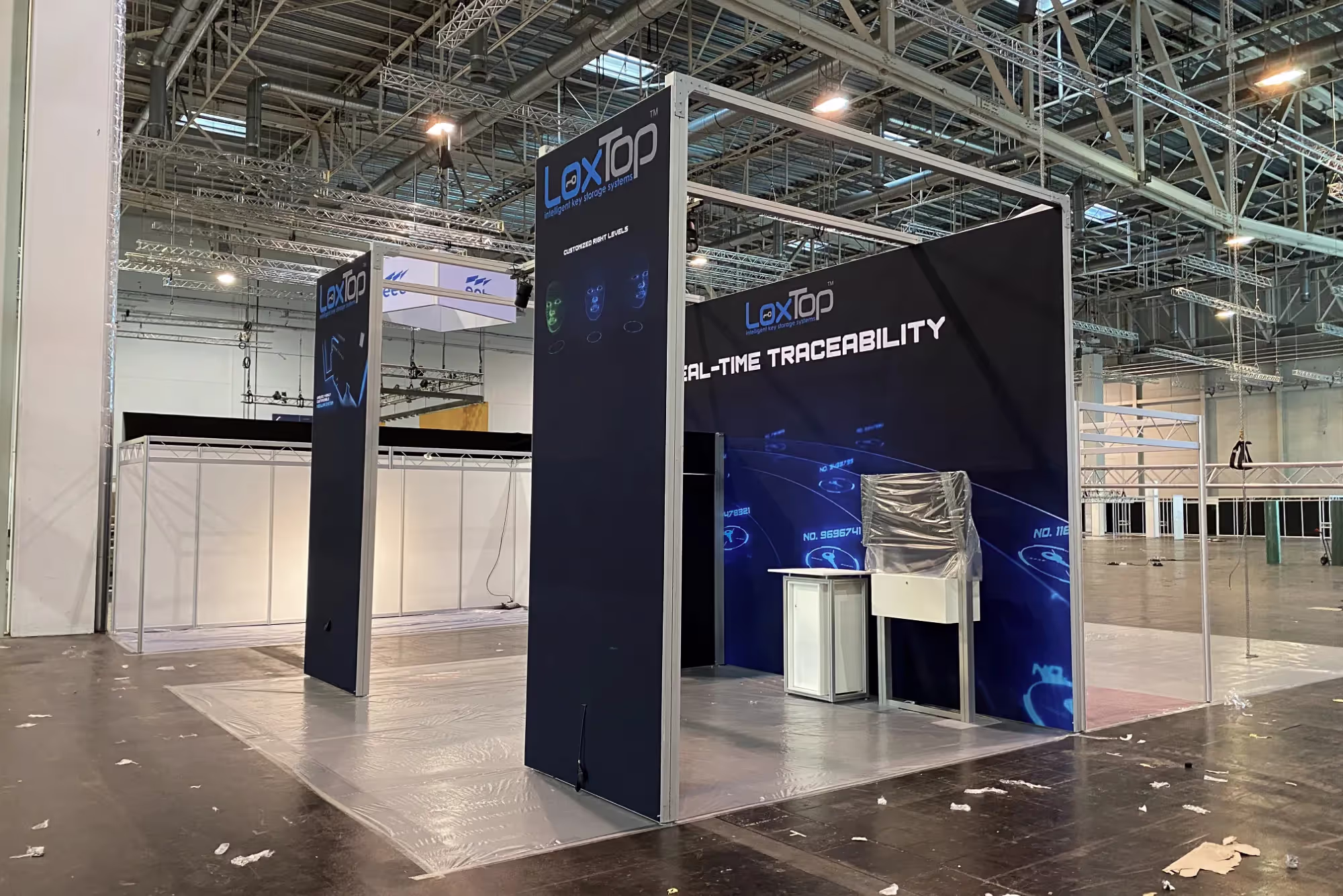 LoxTop exhibition stand at Security 2022 in Essen, view 2