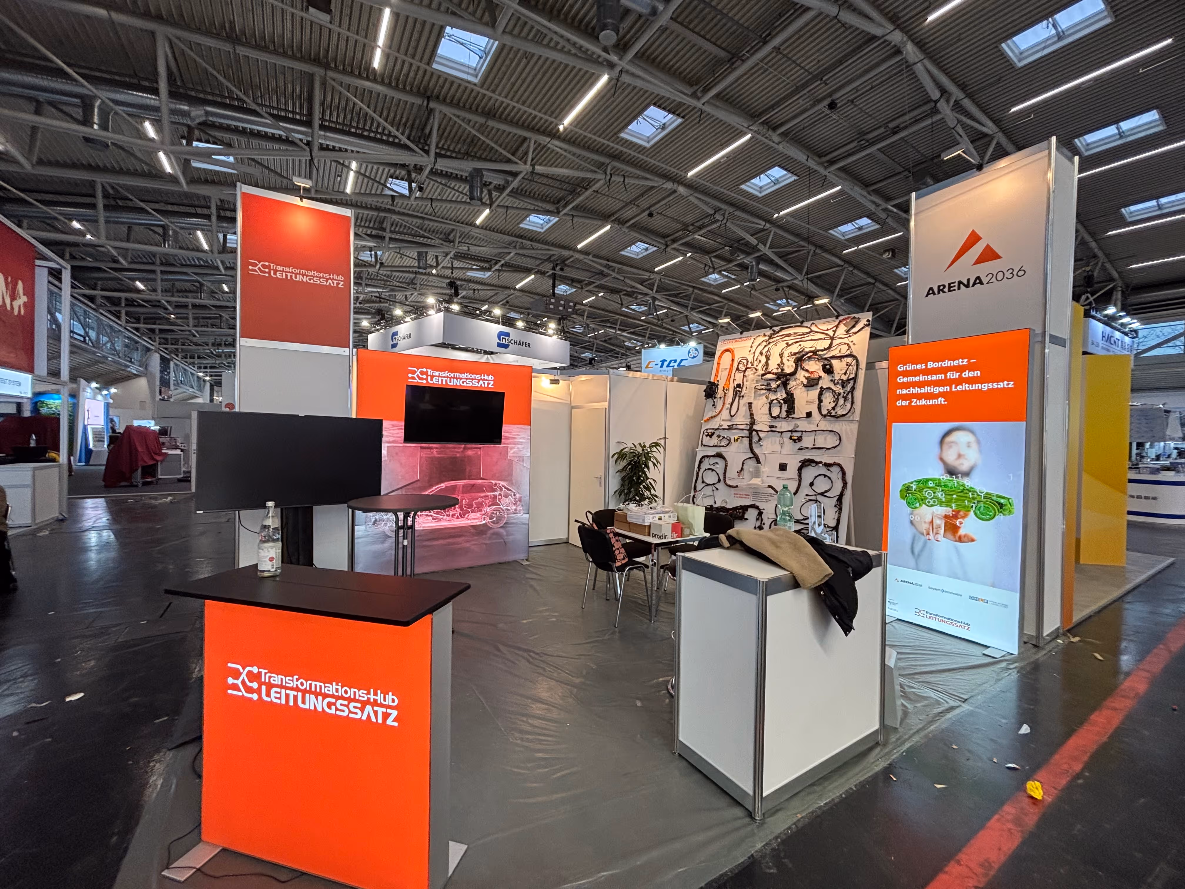 Messestand von ARENA2036 auf der productronica 2024 in München, Ansicht 2