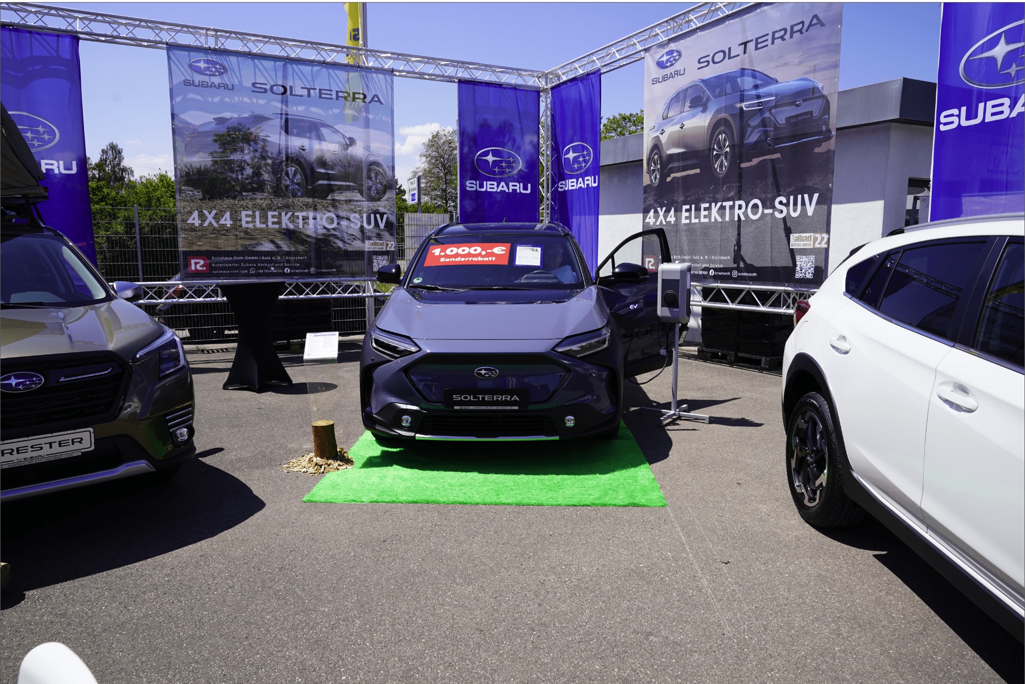 Messestand von Autohaus ROTH auf der Südwest Messe 2023 in Villingen-Schwenningen, Ansicht 2