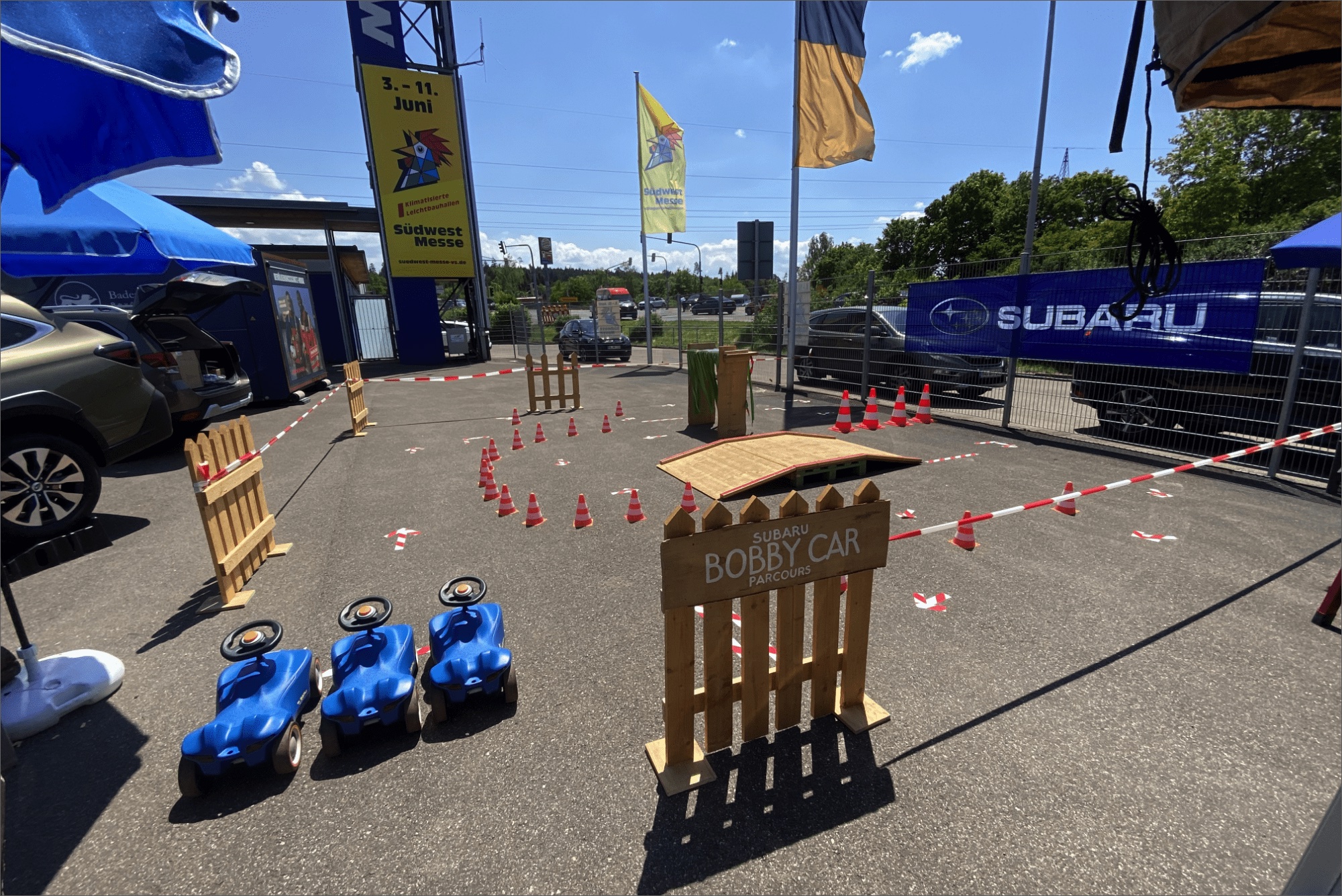Messestand von Autohaus ROTH auf der Südwest Messe 2023 in Villingen-Schwenningen, Ansicht 8