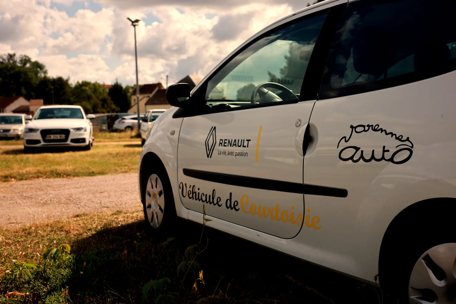 vehicule de courtoisie garage renault