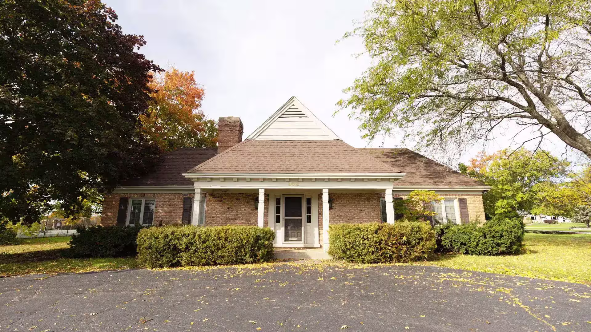 a front view of the favaro and gorman ltd lakewood office