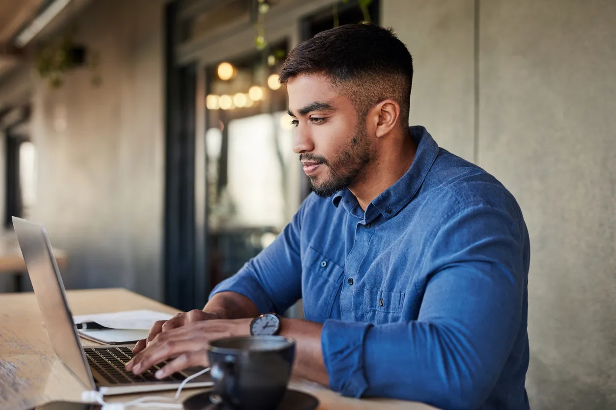 Employee taking an online employee survey for their organization.