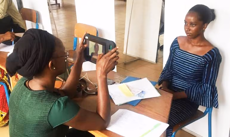 Gestión biométrica de la asistencia universitaria (ISSEG) en Guinea