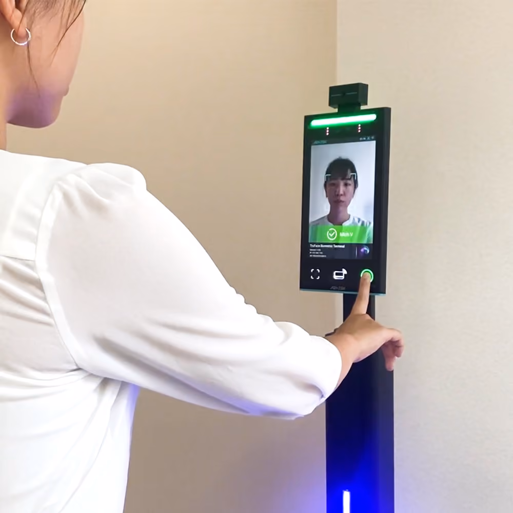 Fingerprint recognition on a biometric access control system