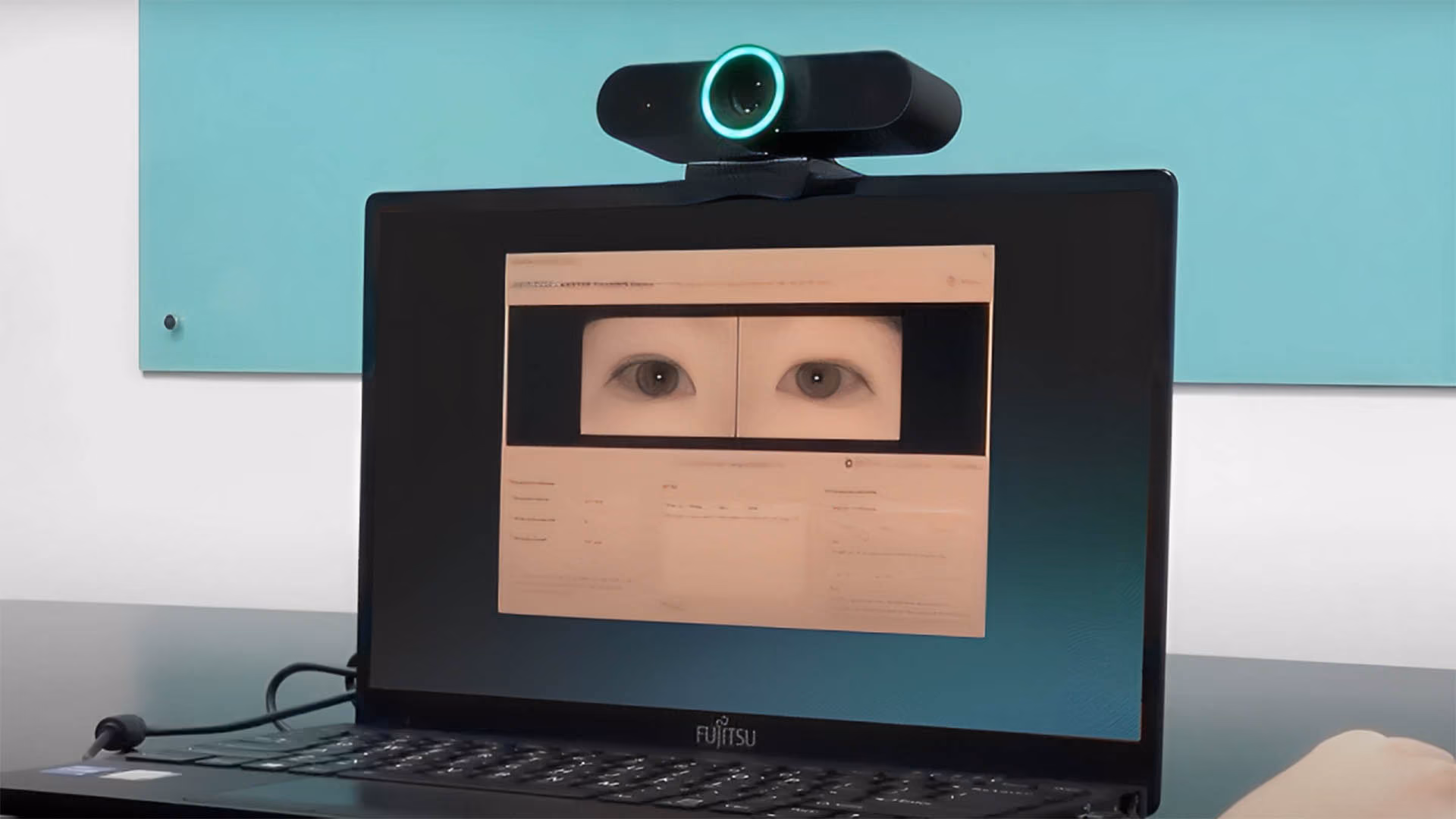 Captura y coincidencia de iris de alta calidad