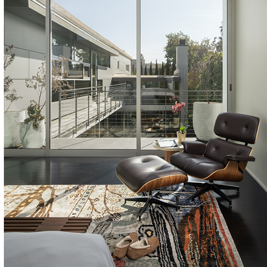 Coastal Courtyard Residence