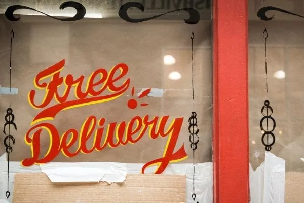 ecommerce shipping policy - should i offer free shipping to customers