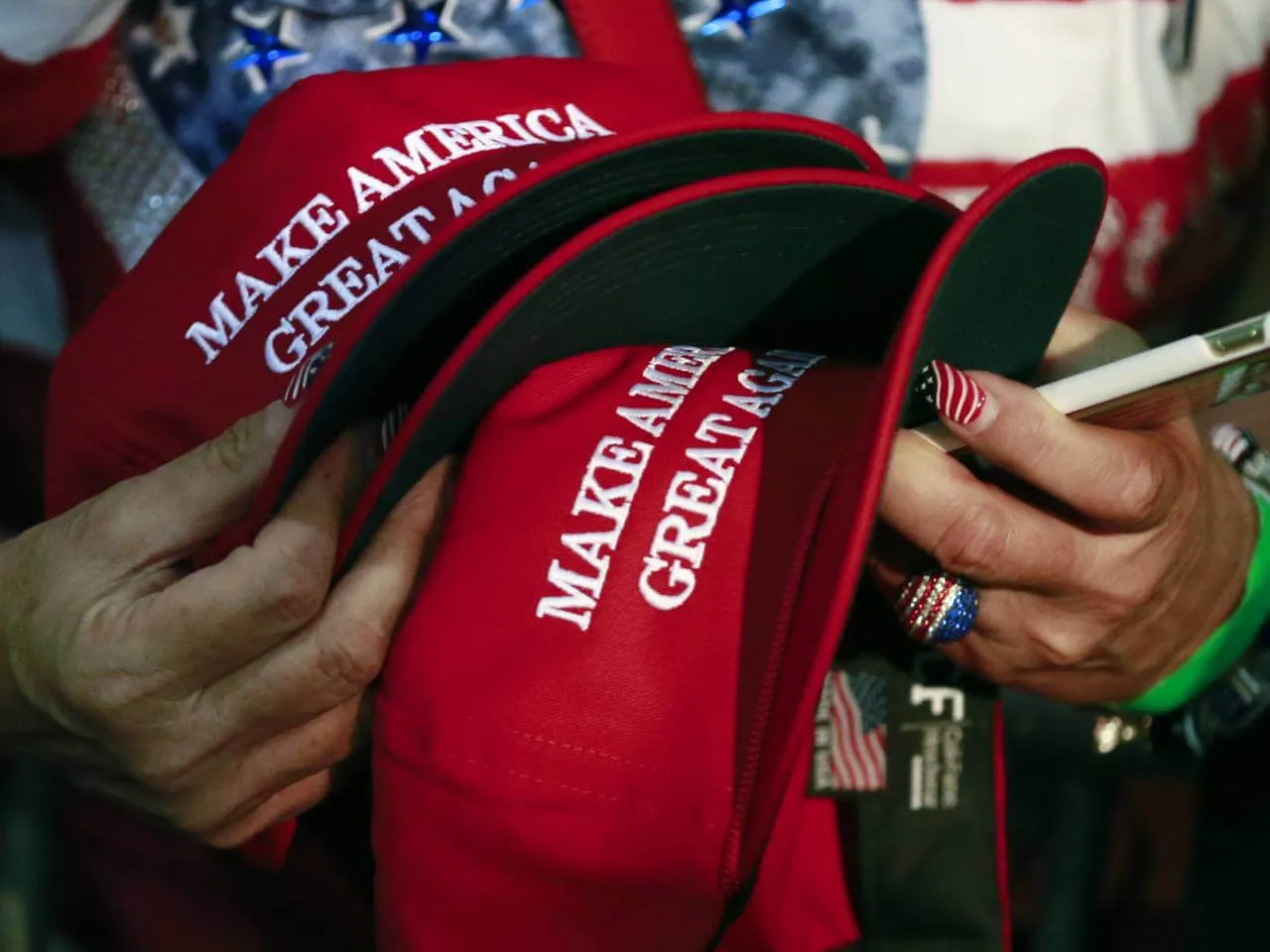 11 Ecommerce Stores That Made a Killing on Trump’s Election