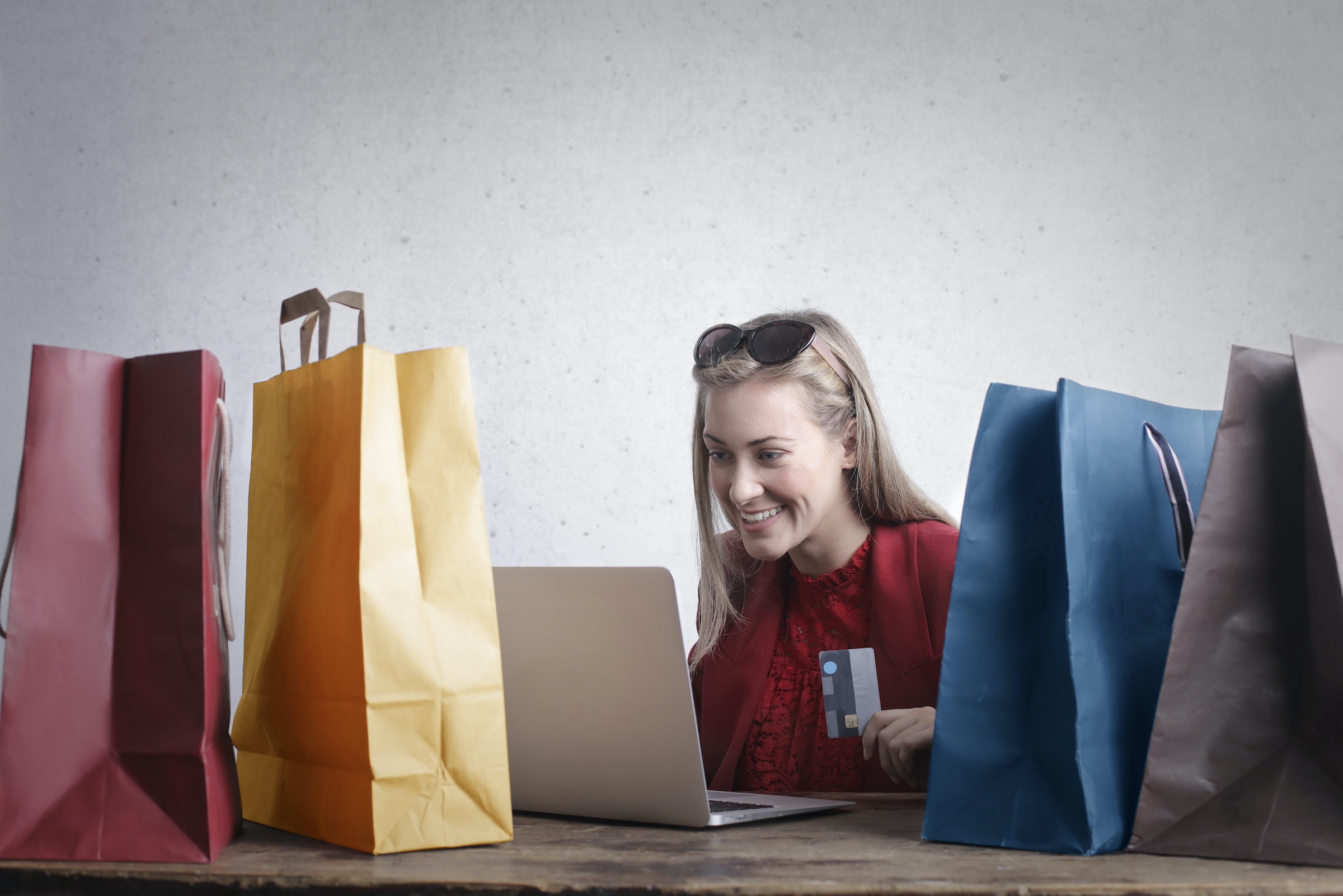 Photo of a woman buying products online - photo by Andrea Piacquadio - Pexels