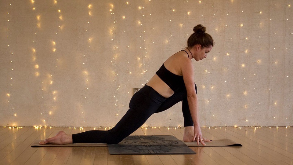 Root to Rise Yoga - with Grainne from Dandelion Yoga 