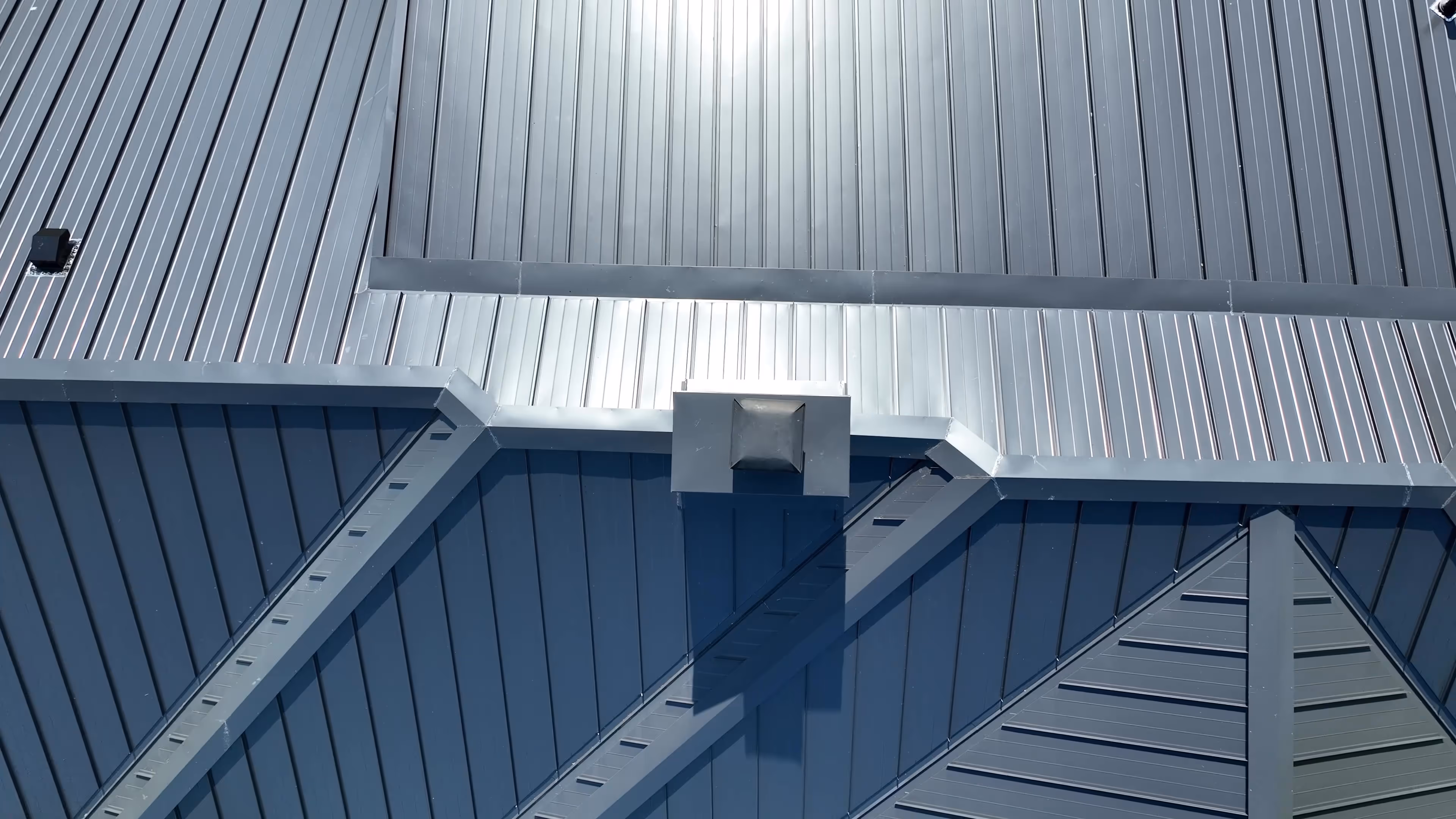 Gray Standing Seam on Country Ranch Home 